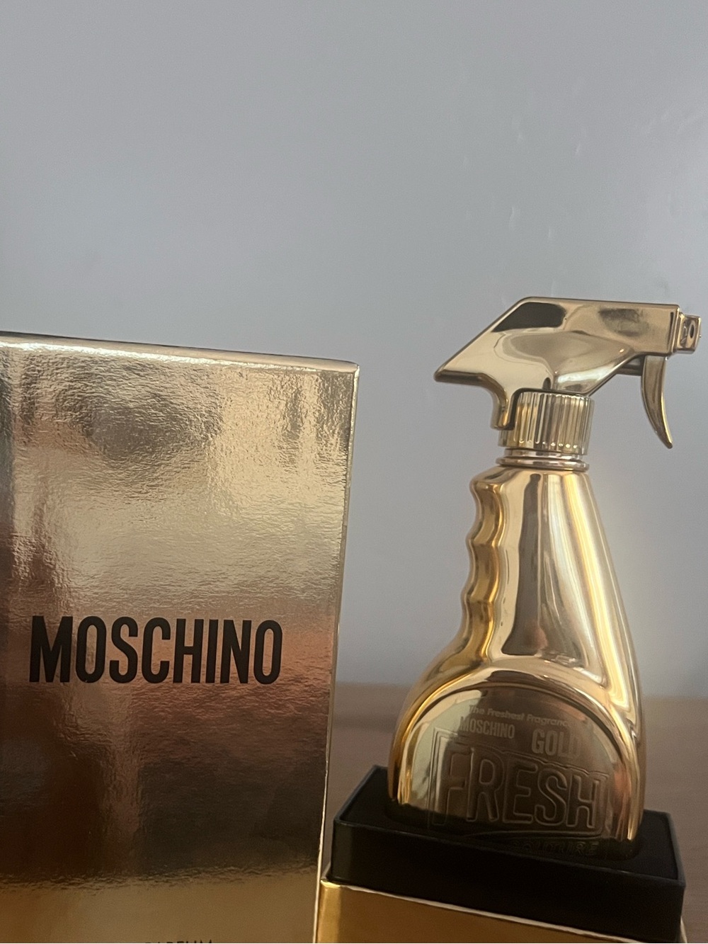 Moschino Gold Fresh Couture- new - NIB
